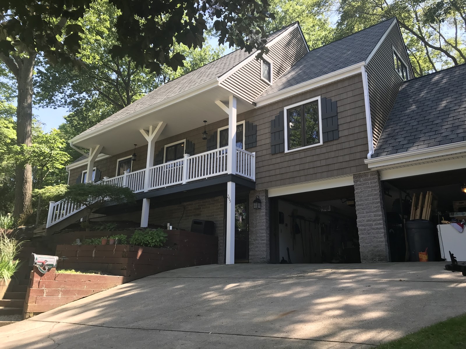 Home with a multi-level rear deck